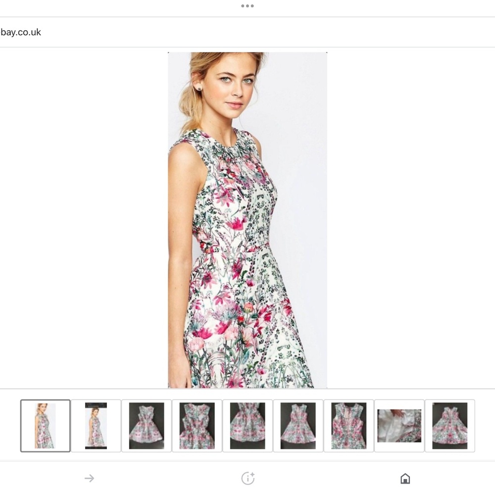 Ted Baker fit and flare dress with pockets !
